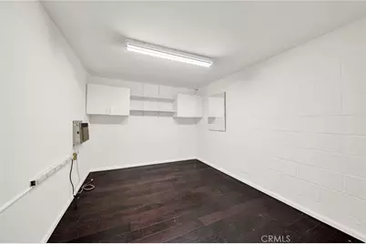 9745 Via Roma, Burbank, CA 91504 - Photo 18