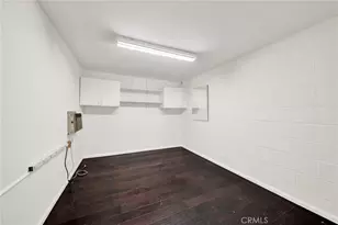 9745 Via Roma, Burbank, CA 91504 - Photo 18