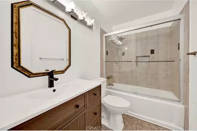 9745 Via Roma, Burbank, CA 91504 - Photo 12