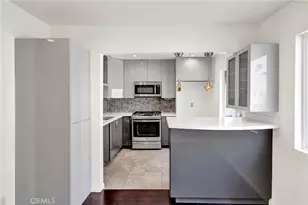9745 Via Roma, Burbank, CA 91504 - Photo 6