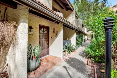 9745 Via Roma, Burbank, CA 91504 - Photo 1