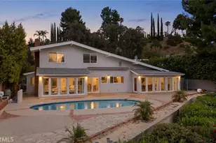 19281 Berclair Ln, Tarzana, CA 91356 - Photo 46
