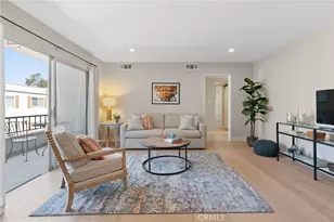 10707 Camarillo St, Toluca Lake, CA 91602 - Photo 2