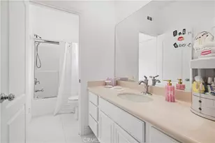 15660 Walt Ct, Canyon Country, CA 91387 - Photo 32