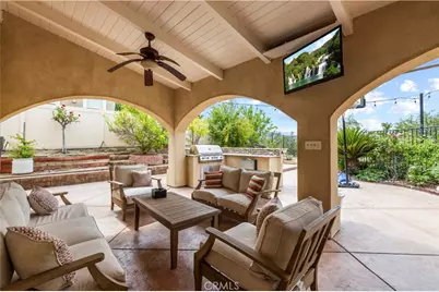 15660 Walt Court, Canyon Country, CA 91387 - Photo 44