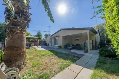 9720 Hayvenhurst, North Hills, CA 91343 - Photo 4