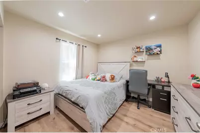 9720 Hayvenhurst, North Hills, CA 91343 - Photo 22
