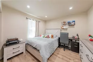9720 Hayvenhurst, North Hills, CA 91343 - Photo 22