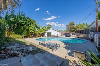 9720 Hayvenhurst, North Hills, CA 91343 - Photo 6