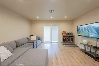 9720 Hayvenhurst, North Hills, CA 91343 - Photo 14