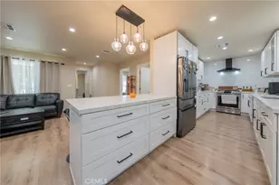 9720 Hayvenhurst, North Hills, CA 91343 - Photo 16