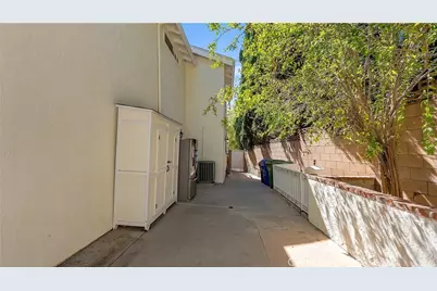 12452 Bradford, Granada Hills, CA 91344 - Photo 64