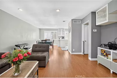 9759 Via Roma, Burbank, CA 91504 - Photo 4