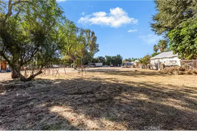 18218 Strathern, Reseda, CA 91335 - Photo 14