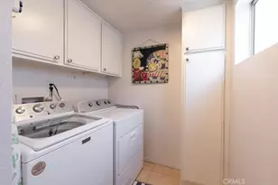 18340 Collins, Tarzana, CA 91356 - Photo 16