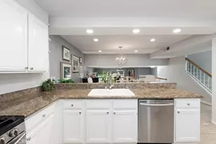 18340 Collins, Tarzana, CA 91356 - Photo 14