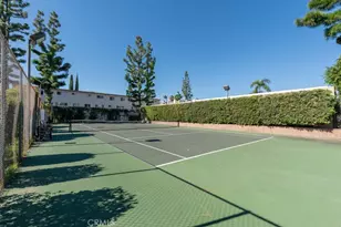 18340 Collins, Tarzana, CA 91356 - Photo 34