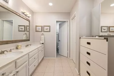 18340 Collins #D, Tarzana, CA 91356 - Photo 22