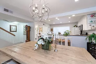 18340 Collins, Tarzana, CA 91356 - Photo 10