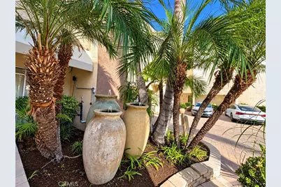 5325 Newcastle Avenue #101, Encino, CA 91316 - Photo 16
