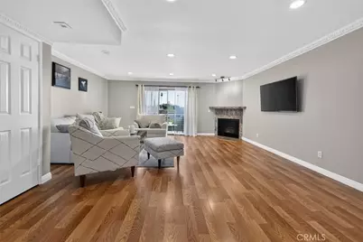 6420 Hazeltine Avenue #9, Van Nuys, CA 91401 - Photo 2