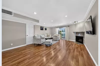 6420 Hazeltine Avenue #9, Van Nuys, CA 91401 - Photo 6