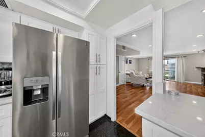 6420 Hazeltine Avenue #9, Van Nuys, CA 91401 - Photo 14