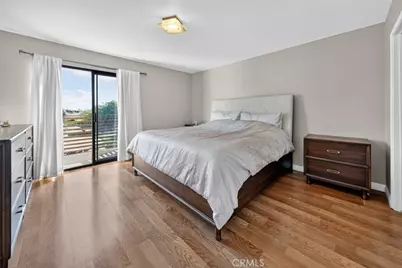 6420 Hazeltine Avenue #9, Van Nuys, CA 91401 - Photo 16