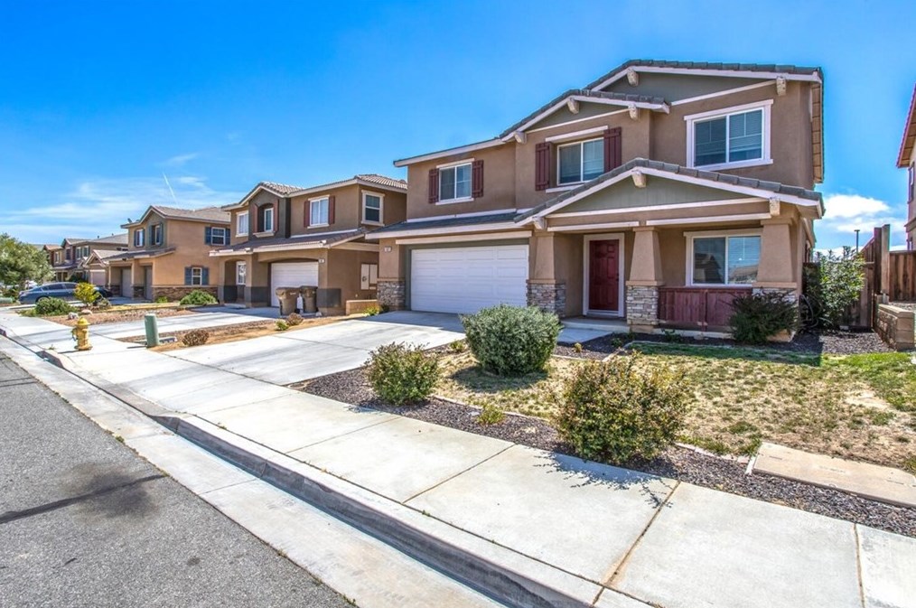 13025 Cerritos Ct, Hesperia, CA 92344-5522