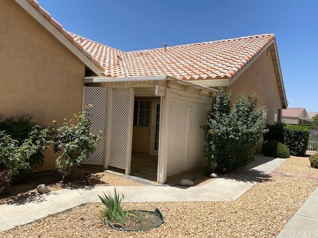 11620 Oak St, Apple Valley, CA 92308
