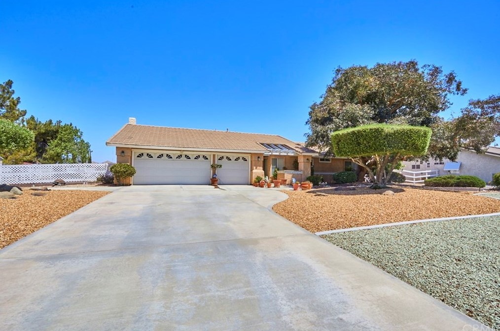 20134 Ochoa Rd, Apple Valley, CA 92307-7208