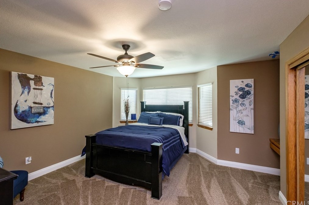 12958 Valley View Ct, Apple Valley CA  92308-6184 exterior