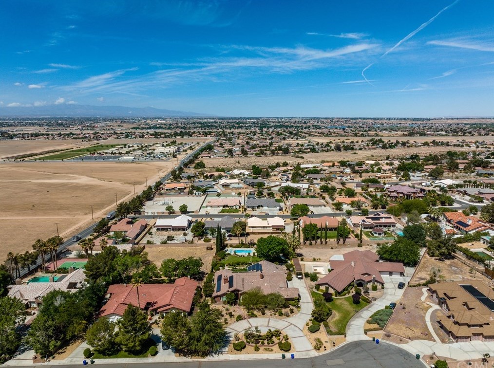 12958 Valley View Ct, Apple Valley, CA 92308