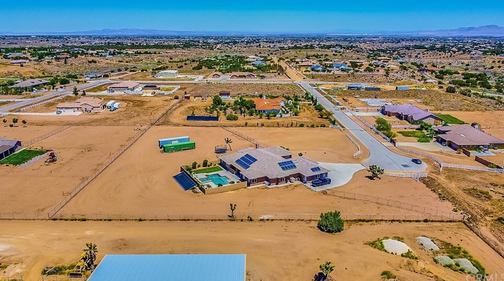 8382 Barker Rd, Hesperia, CA 92344