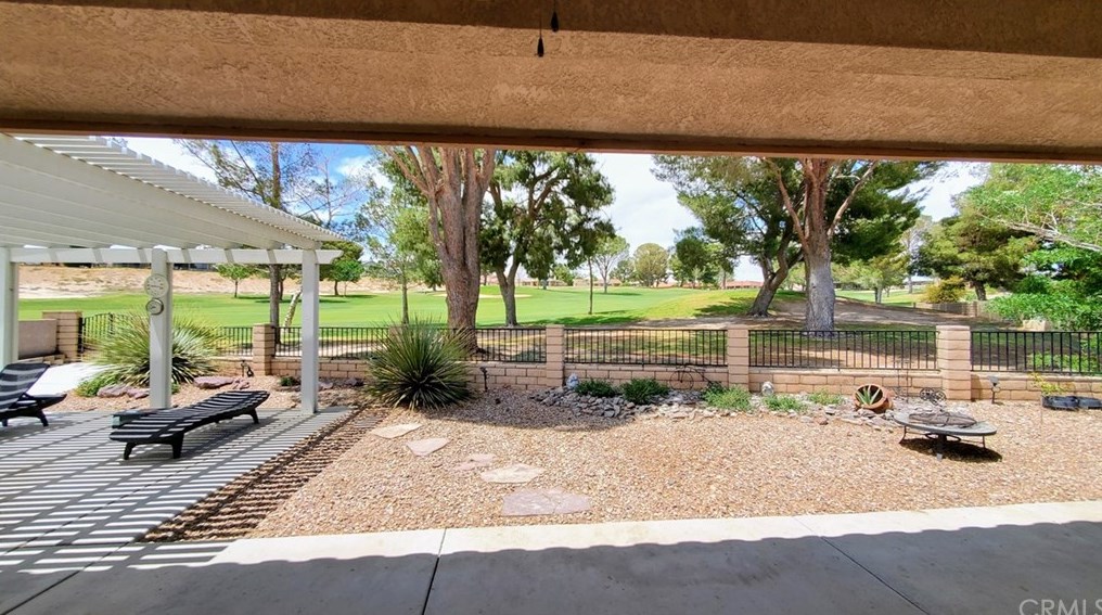 27940 Forest Ct, Helendale, CA 92342