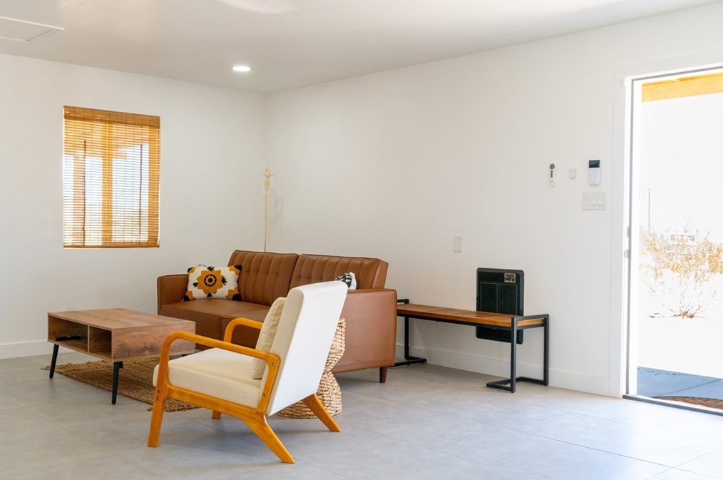 60521 Lorraine Ave, Yucca Valley CA  92285-3275 exterior