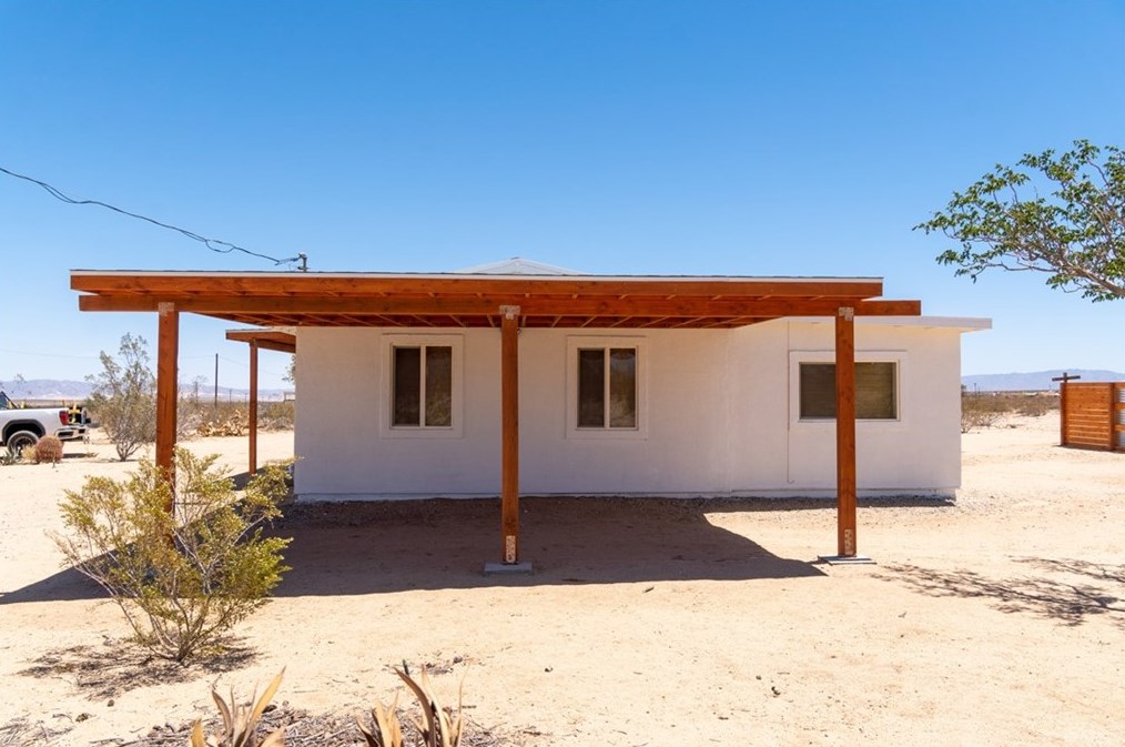 60521 Lorraine Ave, Yucca Valley, CA 92285-3275