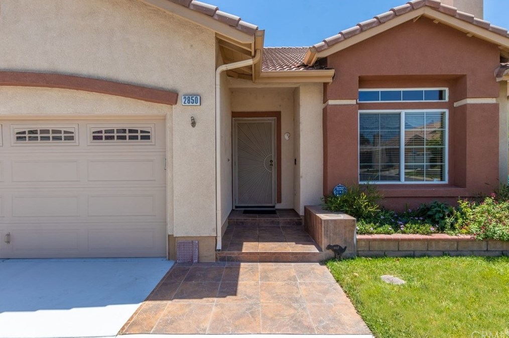 2850 Rainbow Ln, Banning, CA 92220-3743