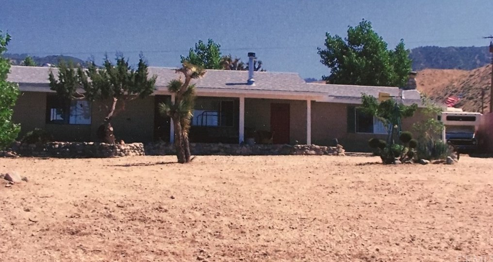 30046 233rd St E, Crystalaire, CA 93544