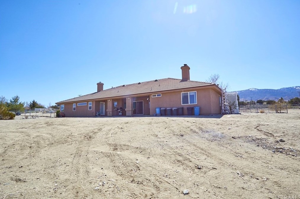10678 Evergreen Rd, Pinon Hills, CA 92372-9374