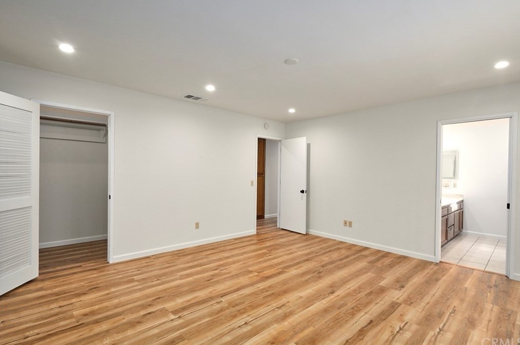 8356 Hickory Ave, Hesperia CA  92345-3818 exterior