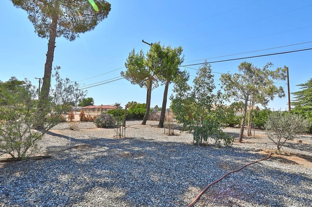 8356 Hickory Ave, Hesperia CA  92345-3818 exterior