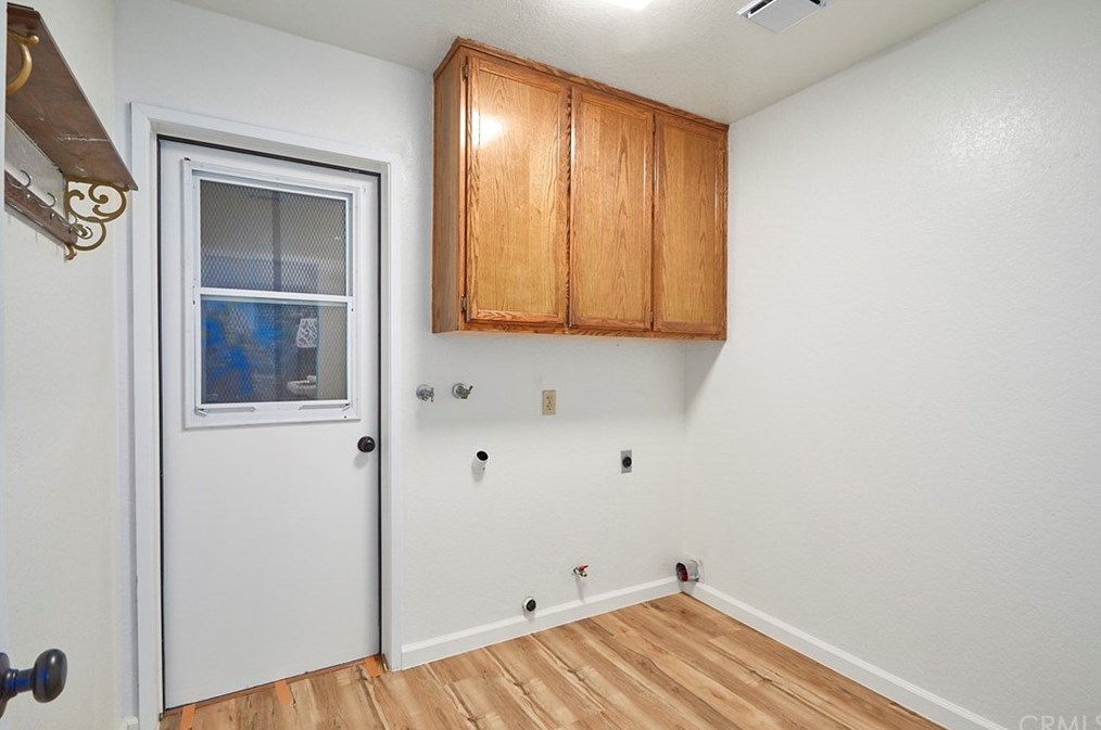 8356 Hickory Ave, Hesperia CA  92345-3818 exterior