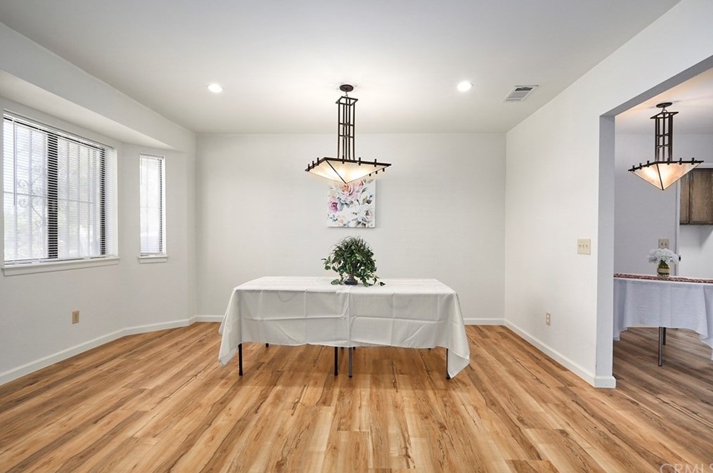 8356 Hickory Ave, Hesperia CA  92345-3818 exterior