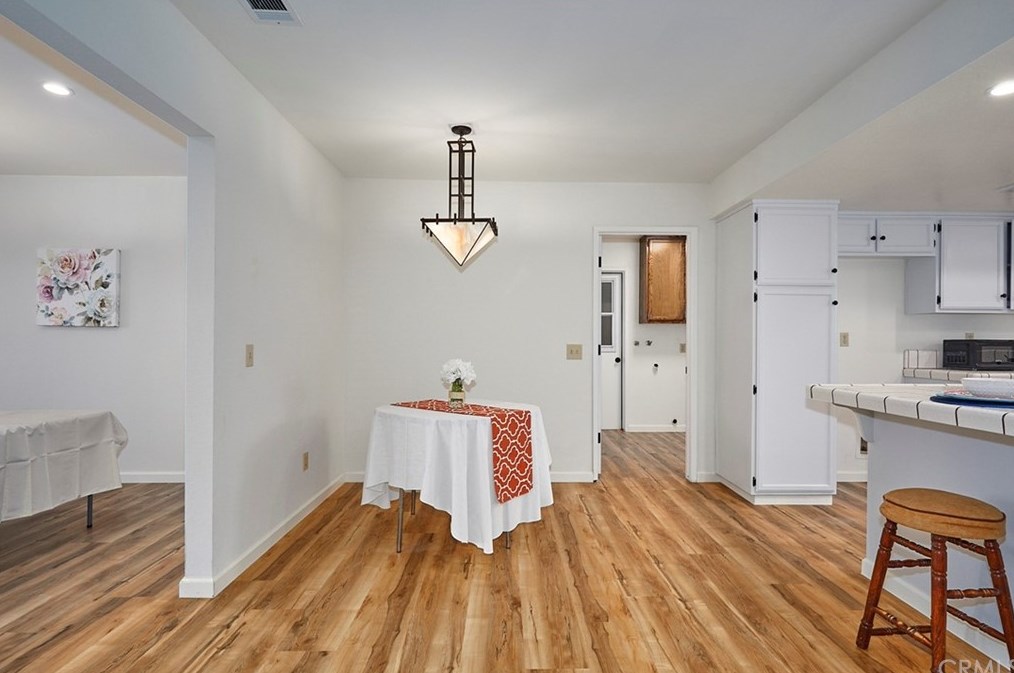 8356 Hickory Ave, Hesperia CA  92345-3818 exterior