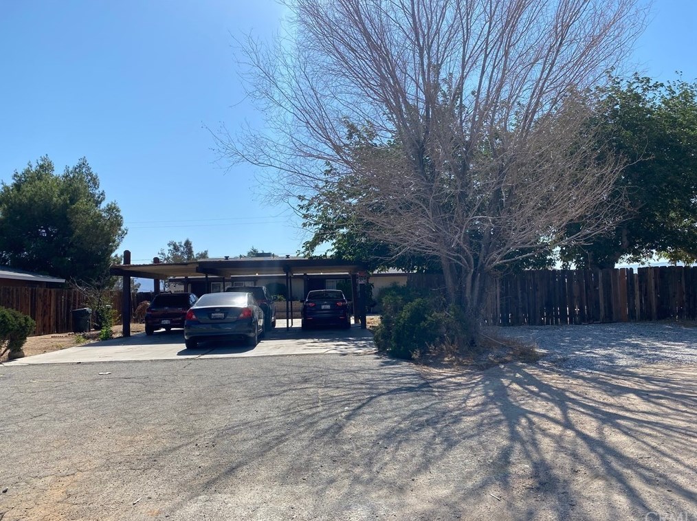 12329 Red Wing Rd, Apple Valley, CA 92308-4227