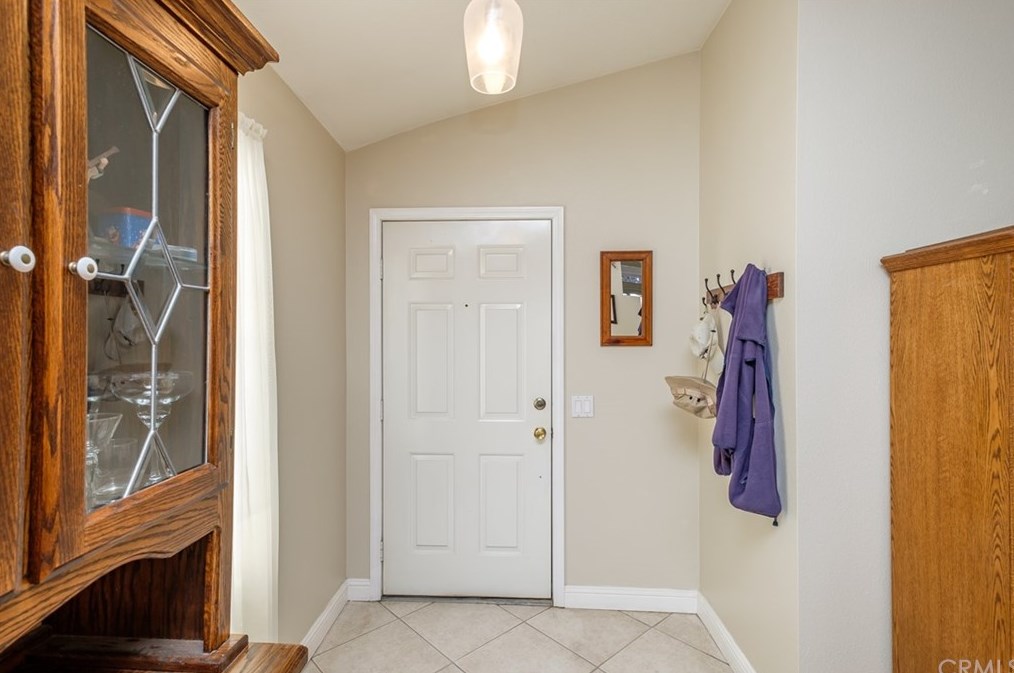 19115 Oak St, Apple Valley, CA 92308-4967