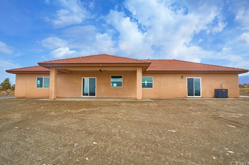 3790 Aragon Rd, Phelan CA  92371 exterior