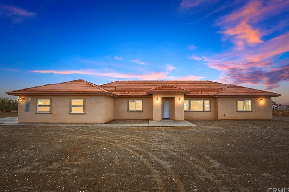 3790 Aragon Rd, Phelan CA  92371 exterior