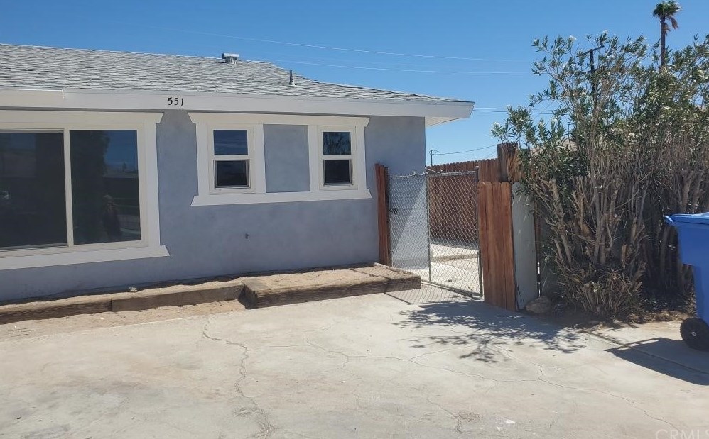 551 Kelly Dr, Barstow, CA 92311-2916